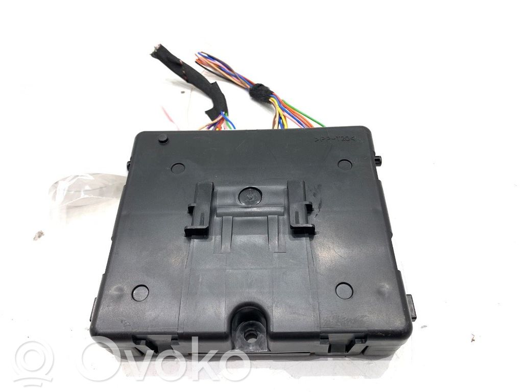 Nissan Juke II F16 Modul de control caroserie central 