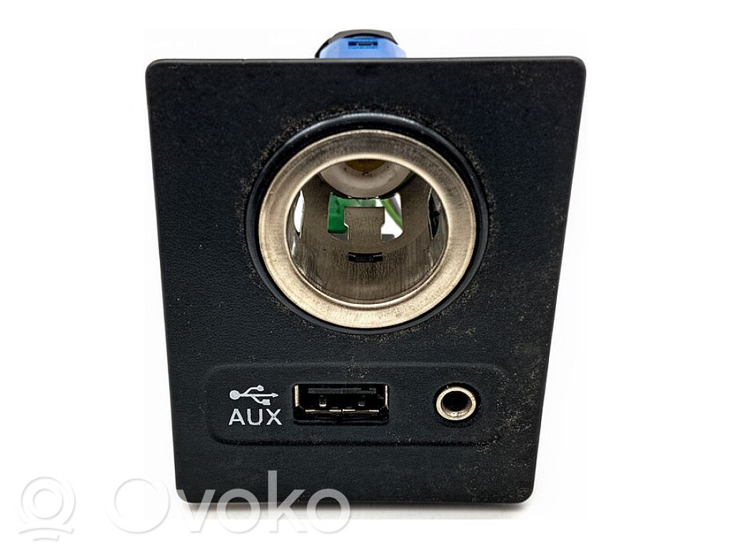 USB-pistokeliitin   5Q0035726E