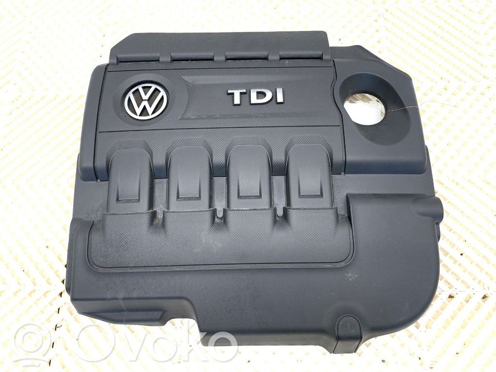 Volkswagen Golf VII Couvercle cache moteur