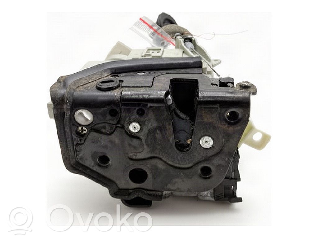 Audi Q3 8U Zamek drzwi tylnych 