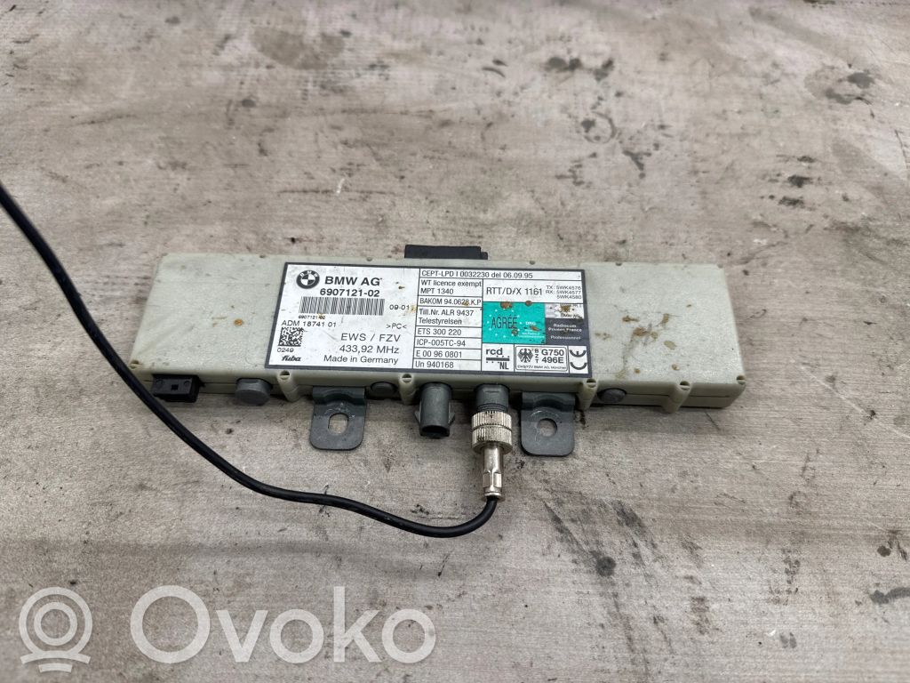 BMW 3 E46 Antenos stiprintuvas 