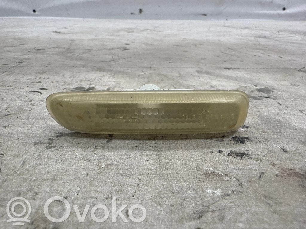 BMW 3 E46 Front fender indicator light 