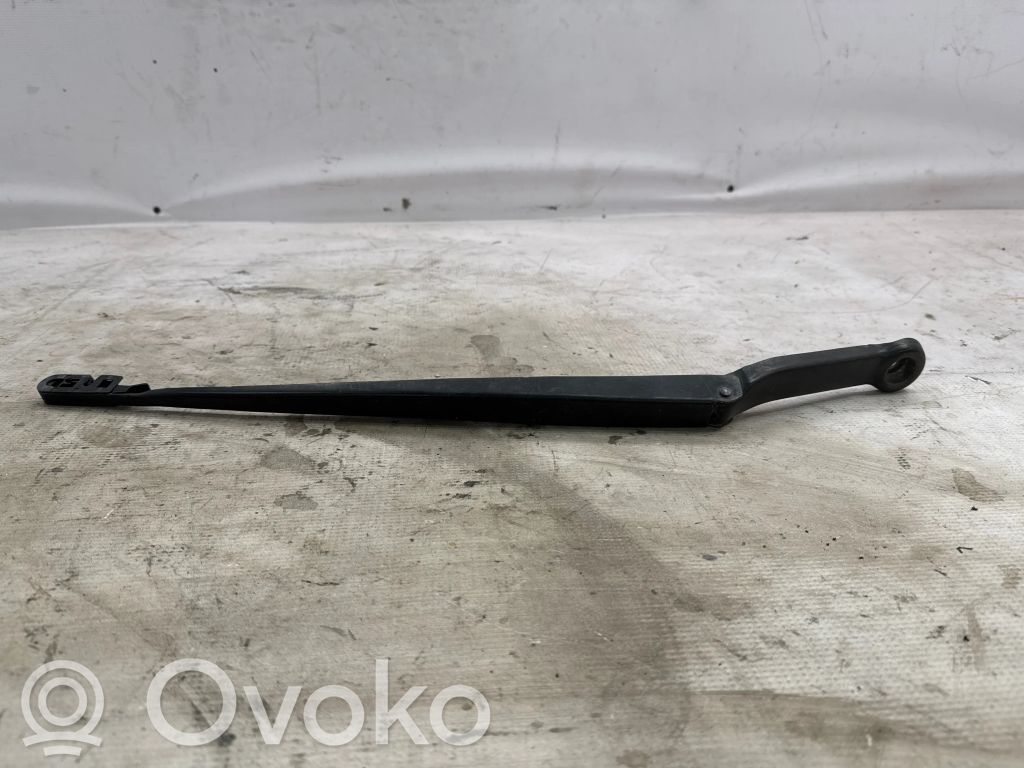 BMW 3 E46 Front wiper blade arm 