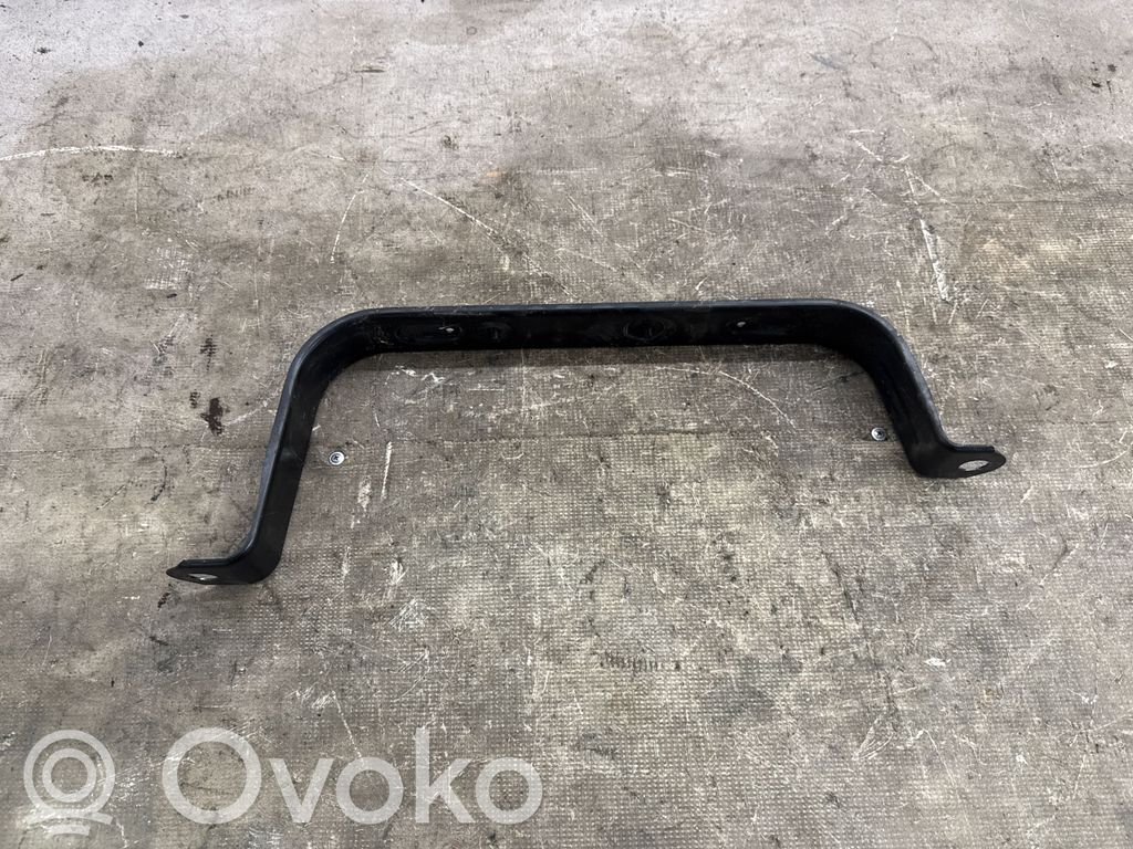 Ford Focus Soporte de montaje del depósito de combustible 