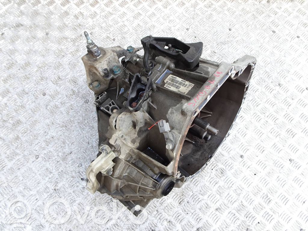 Nissan Qashqai Manualna 5-biegowa skrzynia biegów 