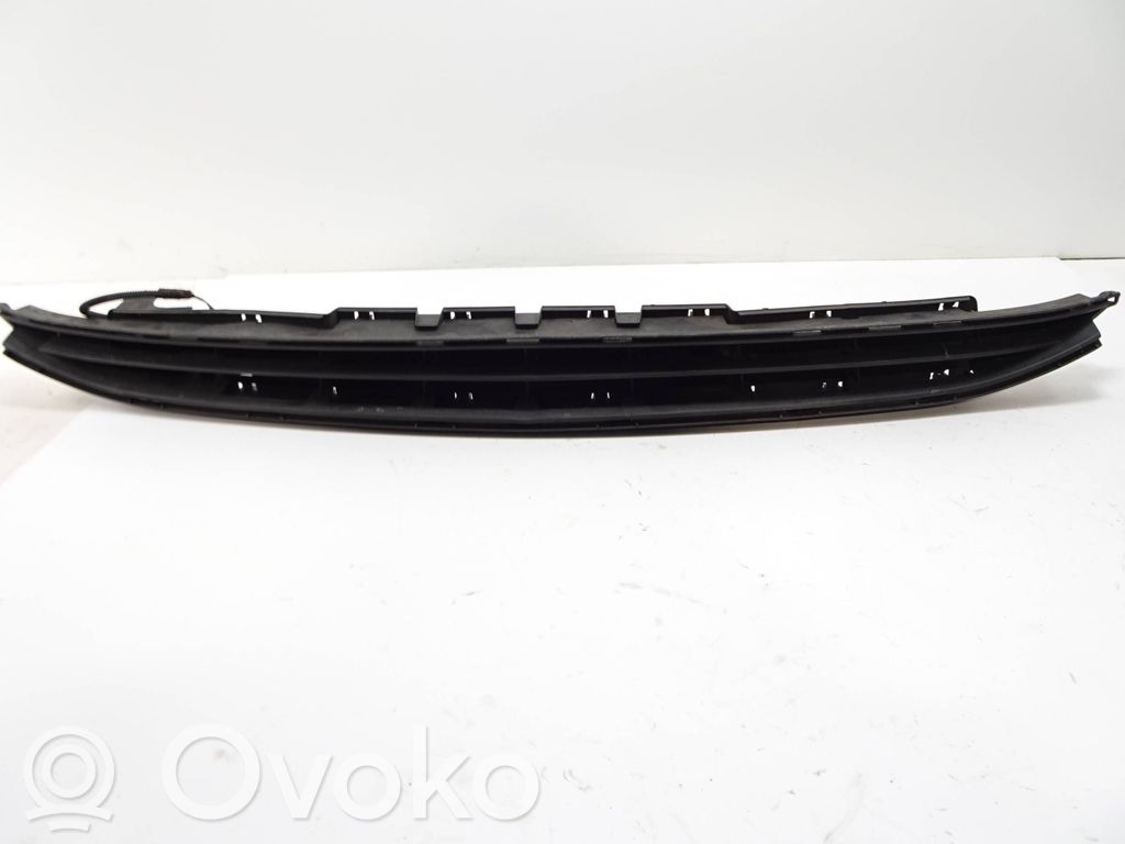 Opel Corsa E Front bumper lower grill 
