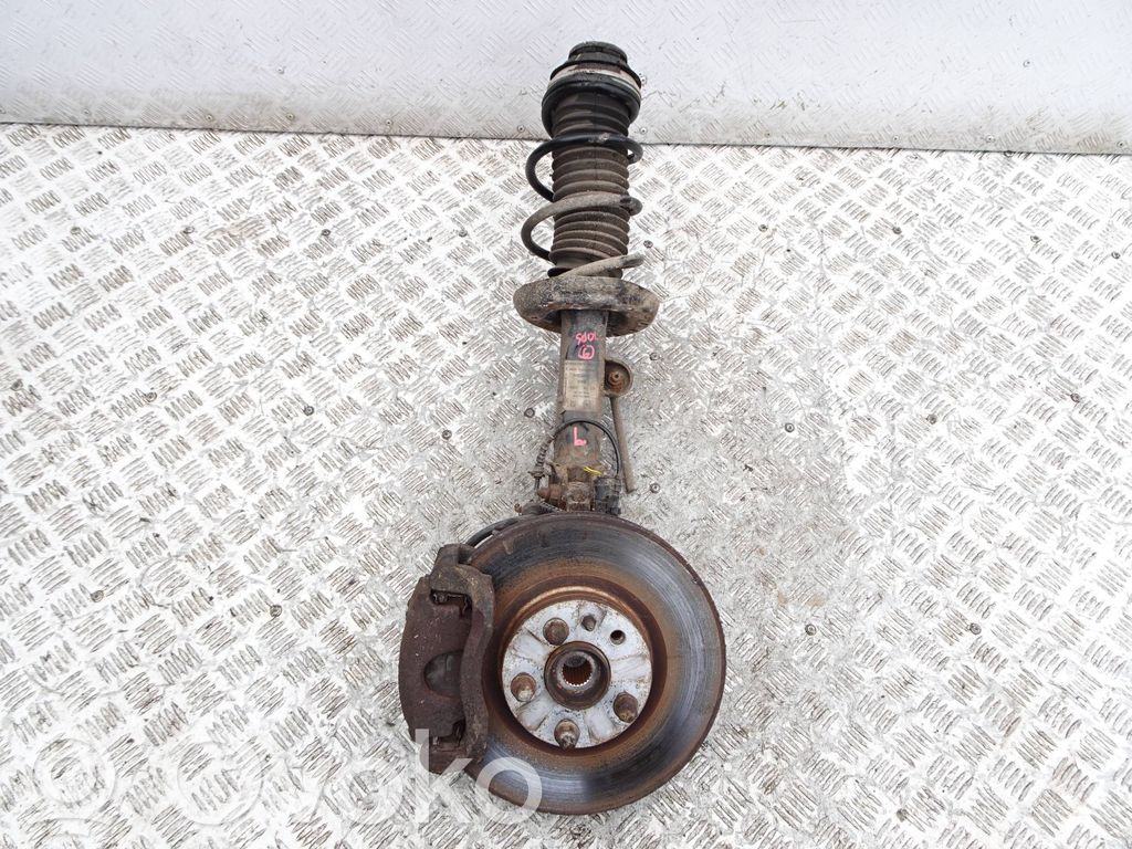 Fiat 500L Front wheel hub spindle knuckle 