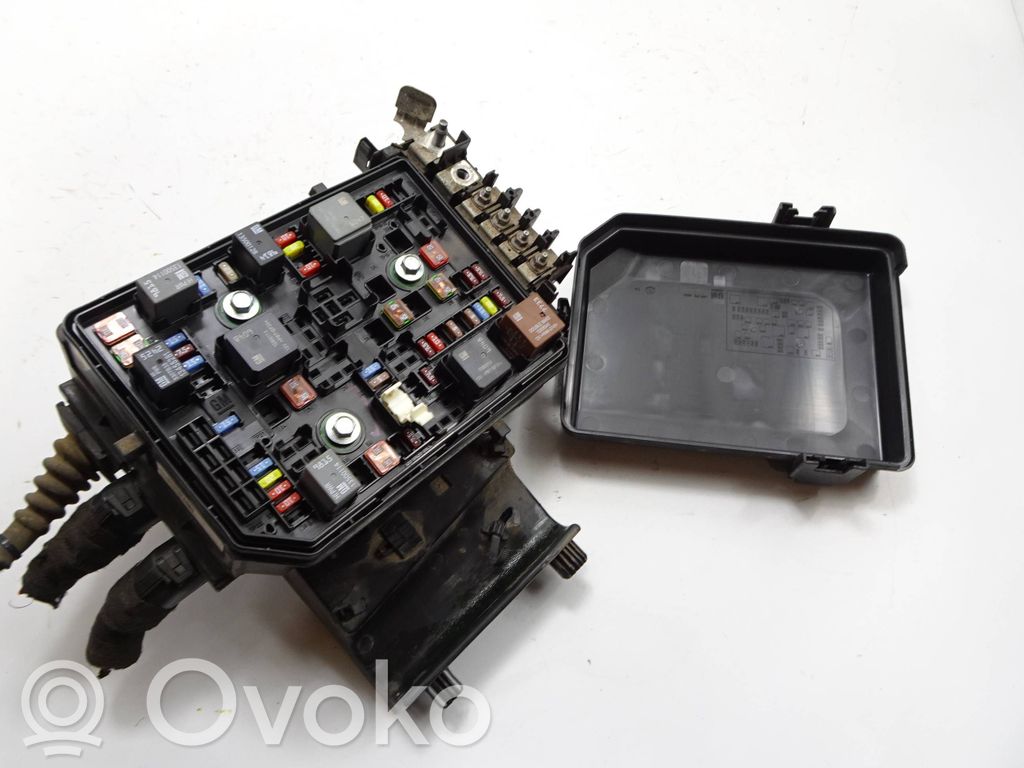 Opel Astra K Fuse box set 