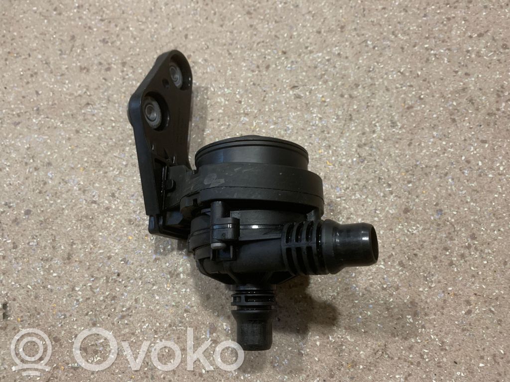 BMW 3 G20 G21 Pompa cyrkulacji / obiegu wody 