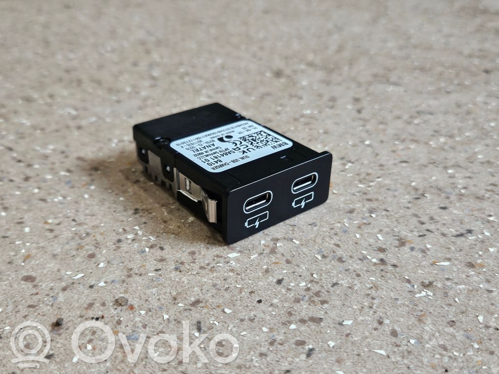 Enchufe conector USB   5A84181