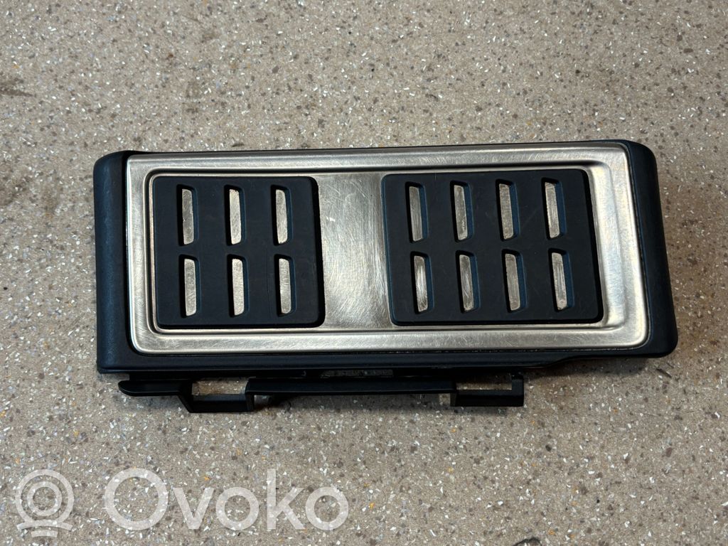 Volkswagen Golf VII Podnóżek 