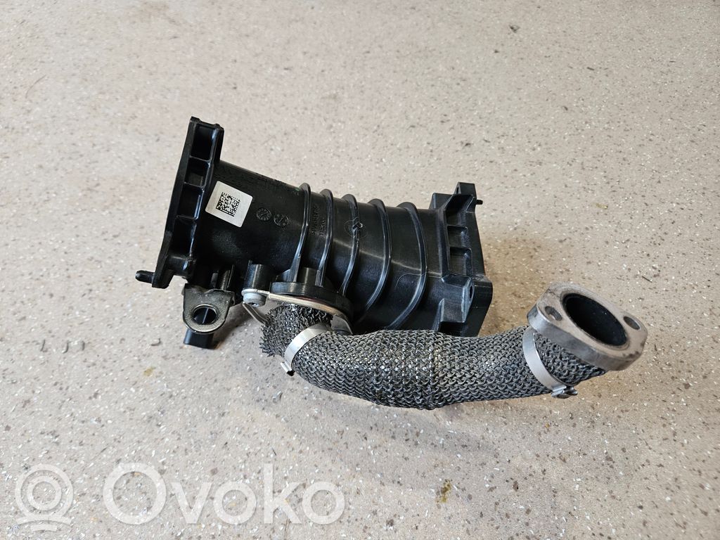 Audi Q7 4M Air intake duct part 