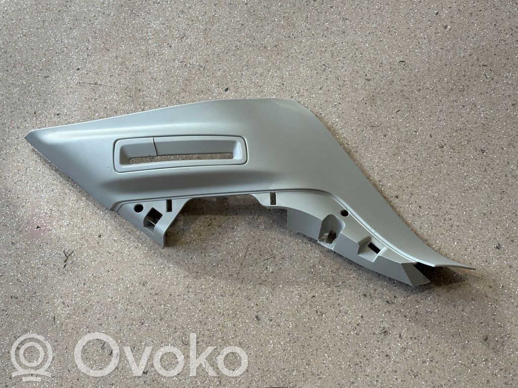 Volvo XC90 Pilar (D) (superior) 