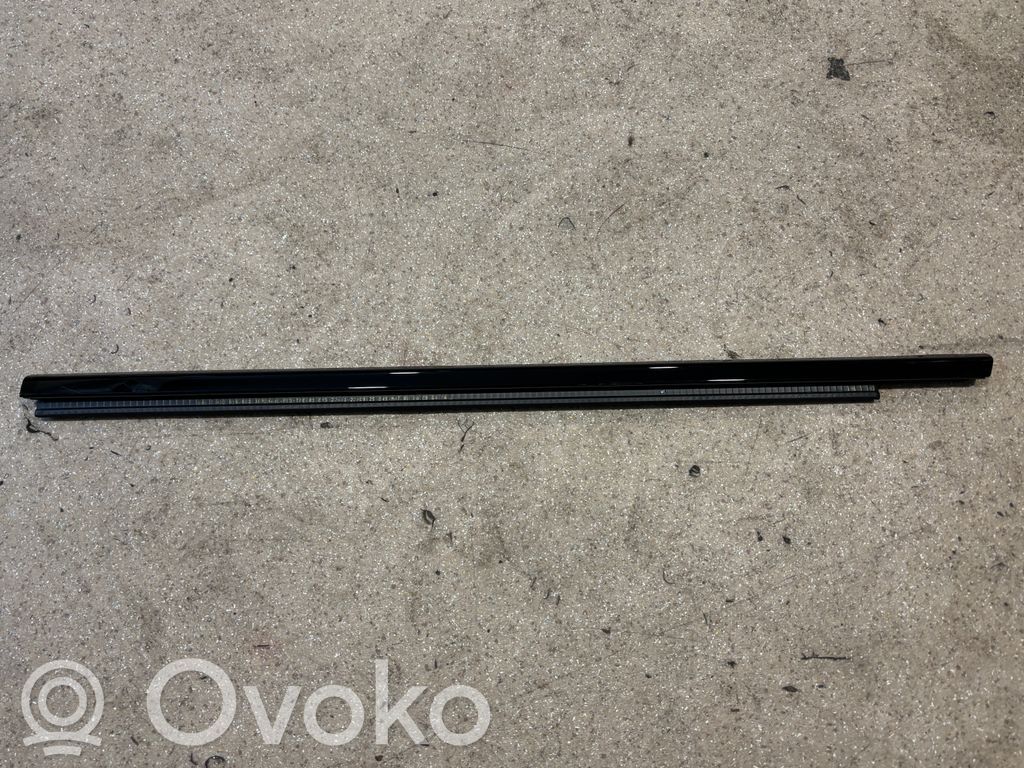 BMW 4 G22 G23 G24 G26 Ornament geam ușă față 