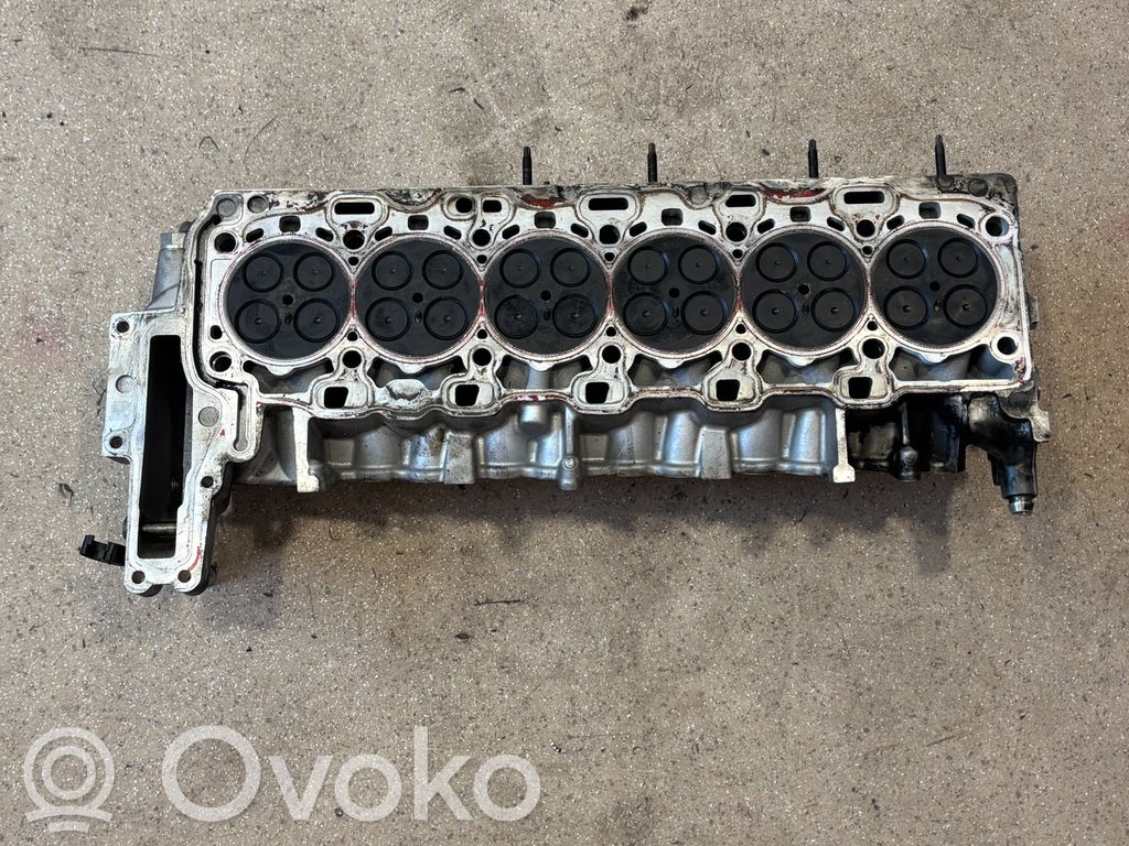 BMW 5 G30 G31 G38 Głowica silnika 