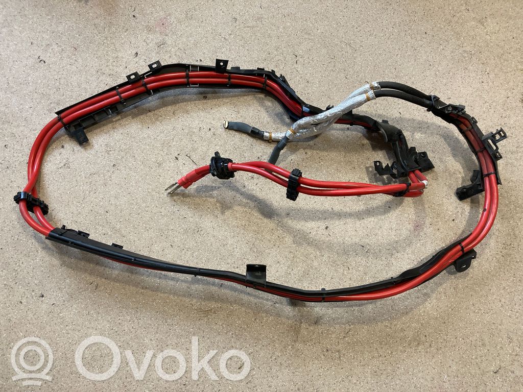 Plus / Klema / Przewód akumulatora   6807323,9325408