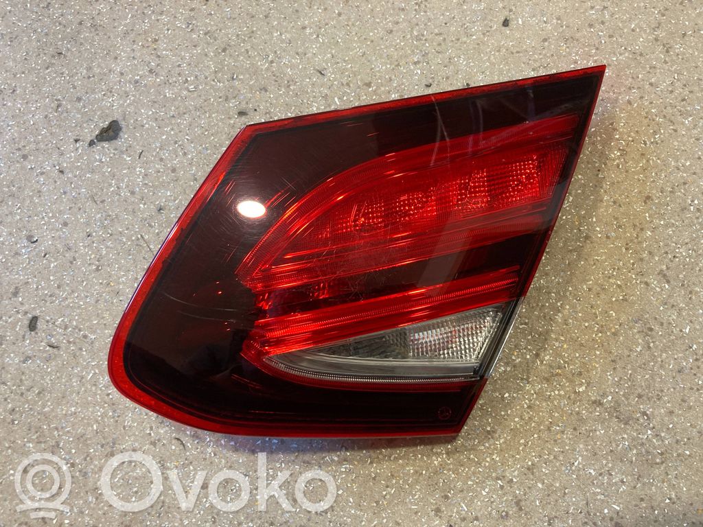 Mercedes-Benz C W205 Lampy tylnej klapy bagażnika 