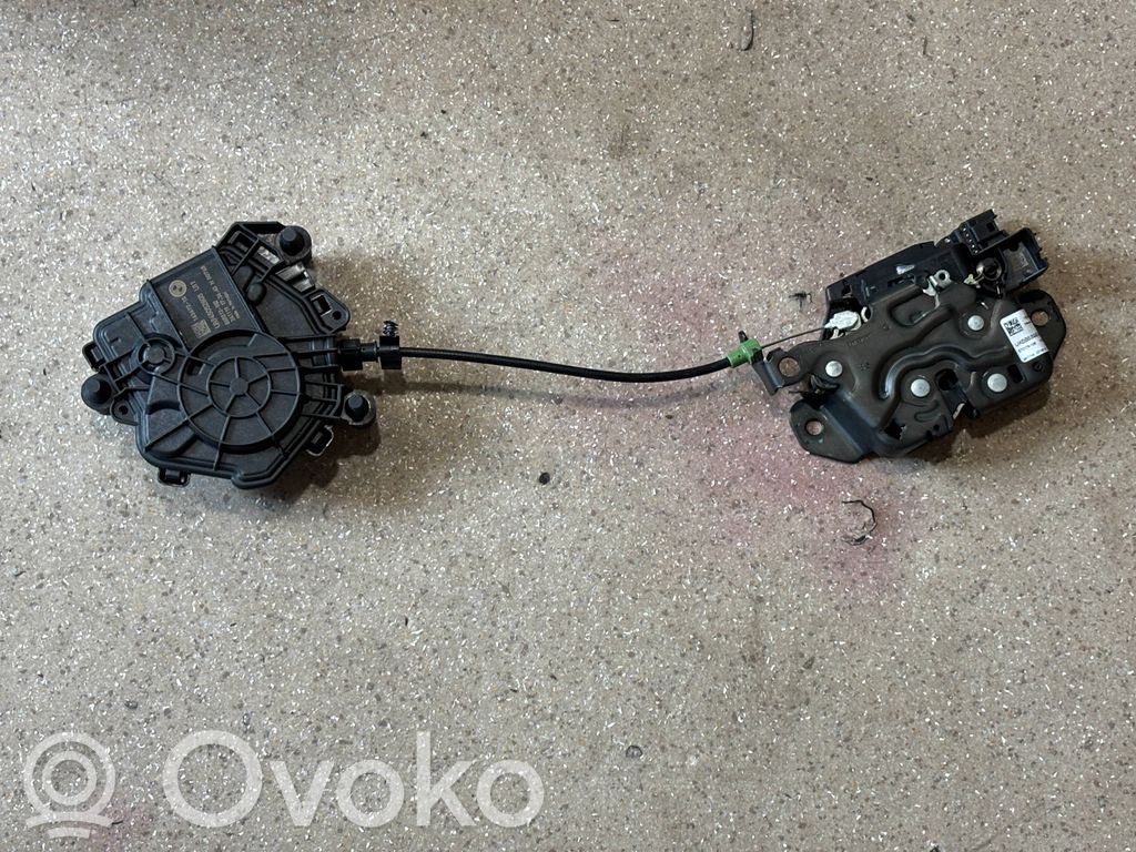 BMW X2 U10 Zamek klapy tylnej / bagażnika 
