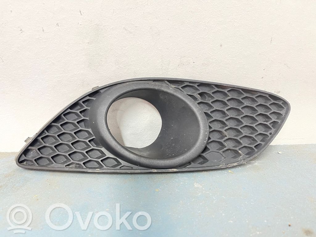 Opel Zafira B Krata halogenu 