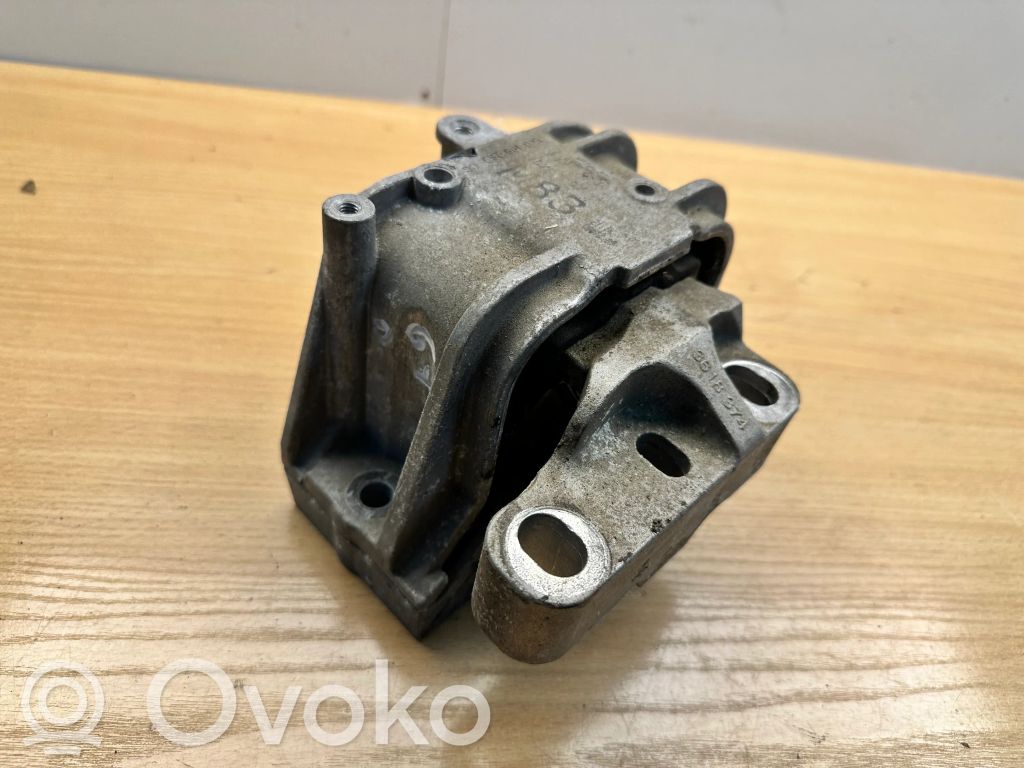 Volkswagen Golf Plus Engine mount bracket 