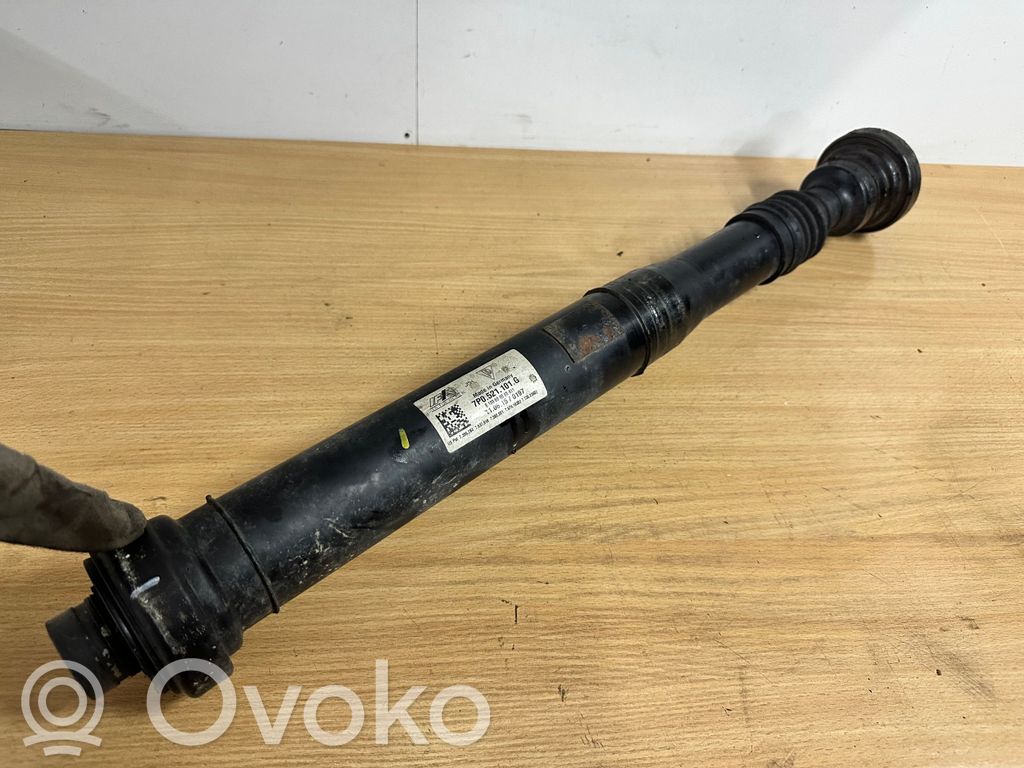 Volkswagen Touareg II Wał napędowy przedni 