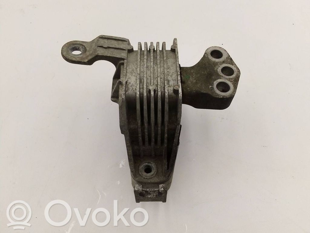 Opel Astra J Engine mount bracket 