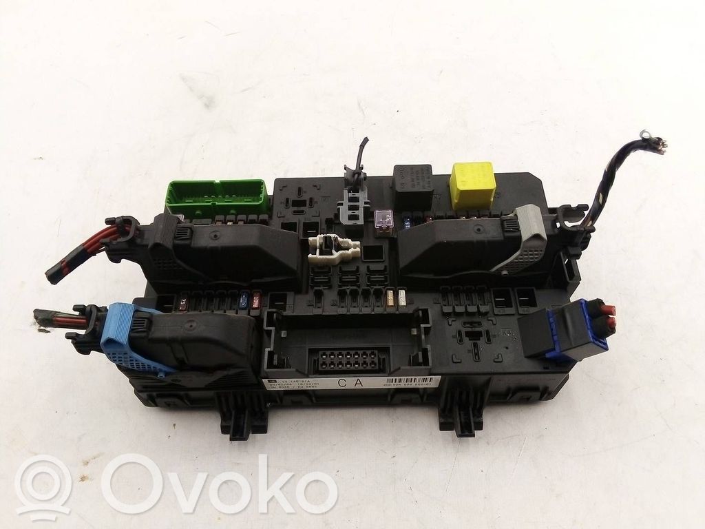Opel Astra H Sulakemoduuli 