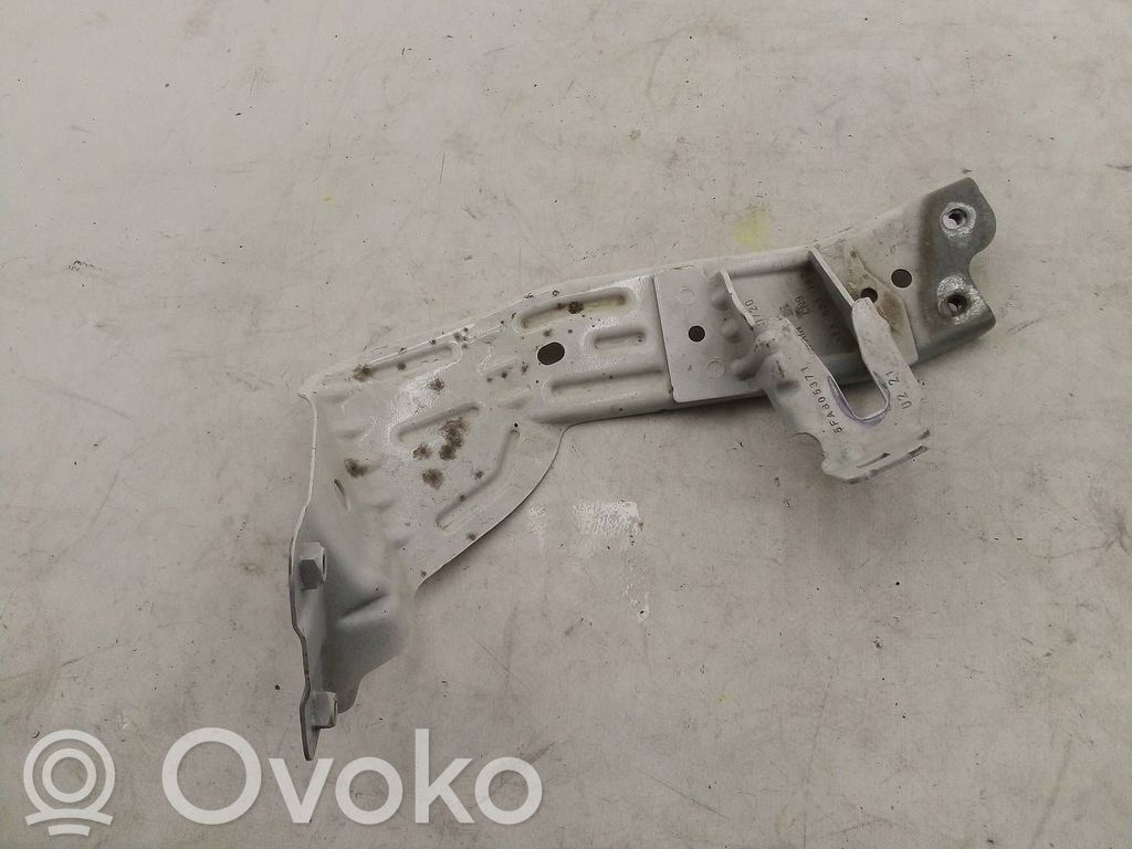 Seat Leon IV Lokasuojan kannake 