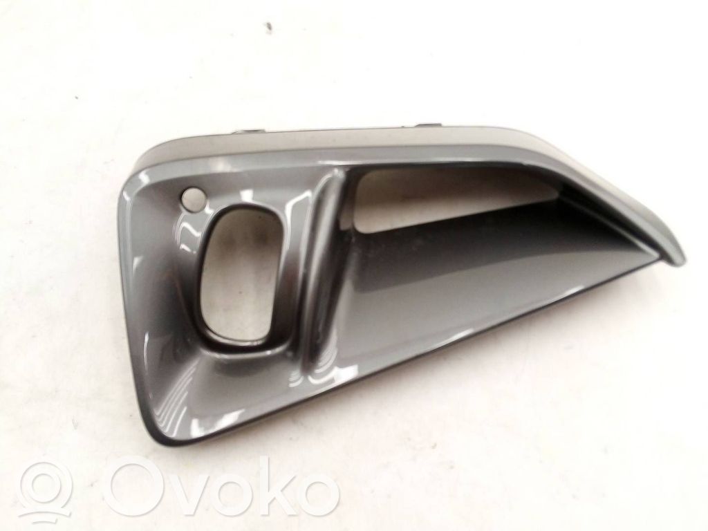 Seat Leon IV Grotelės apatinės (trijų dalių) 