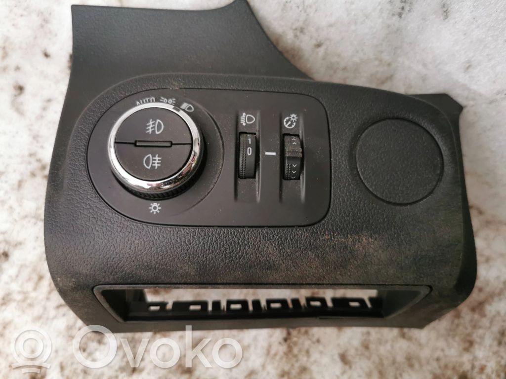 Opel Combo E Interrupteur d’éclairage 