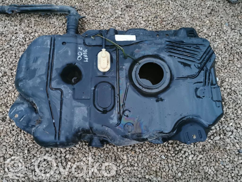 Fuel tank