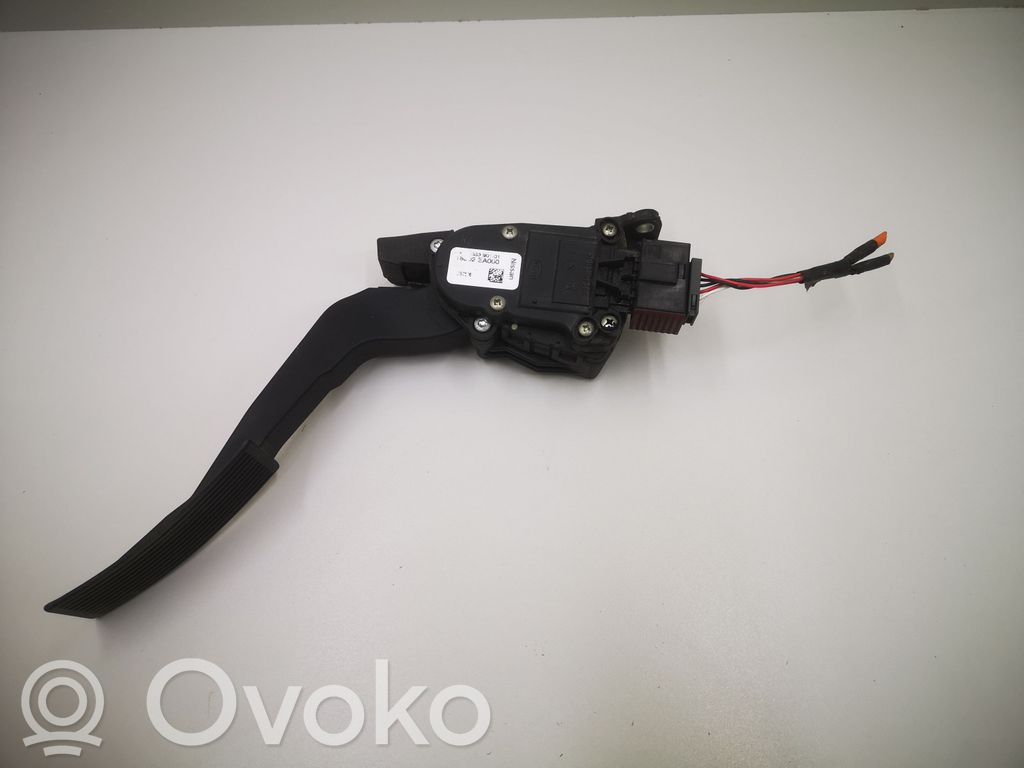 Nissan Navara D40 Accelerator throttle pedal 