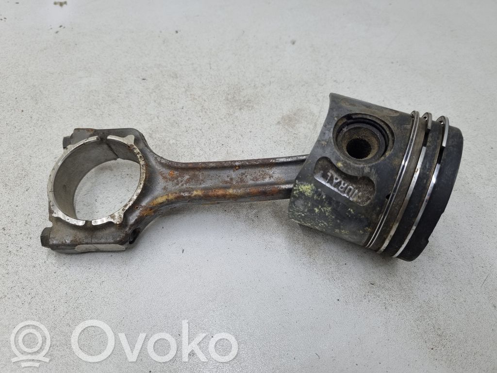 Fiat Doblo Piston with connecting rod 