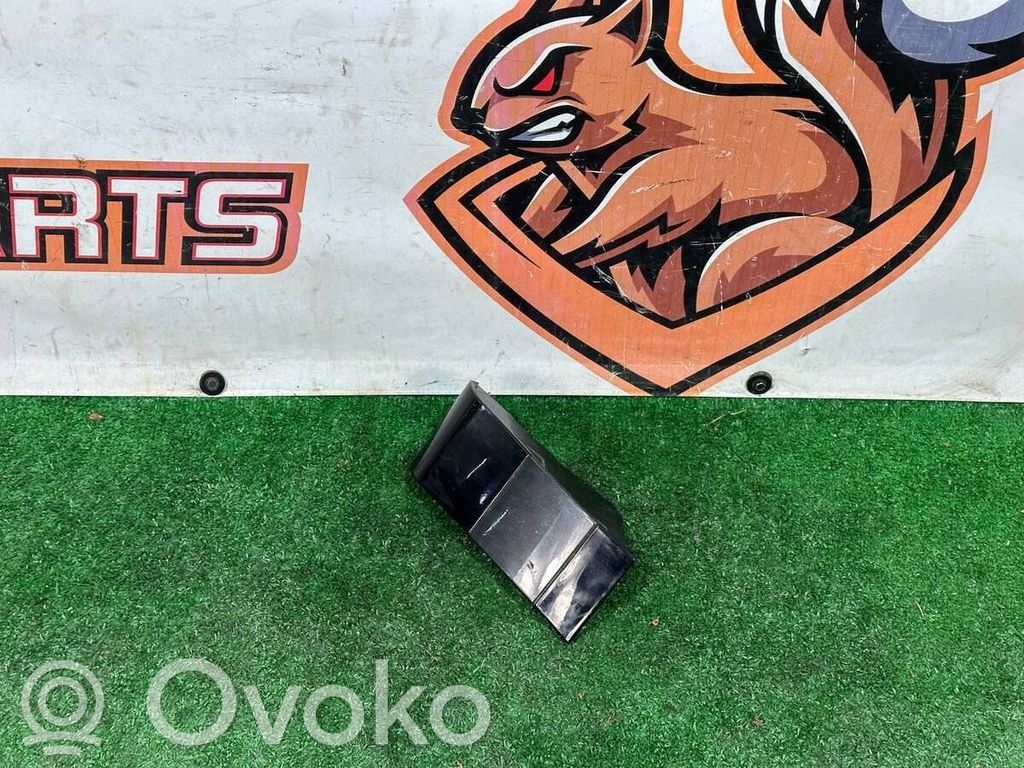 Listwa / Nakładka na błotnik przedni   K8D216D054CDW,K8D216D054BDW,K8D216D054DB,K8D216E192AA8LML,LR117759,LR137455