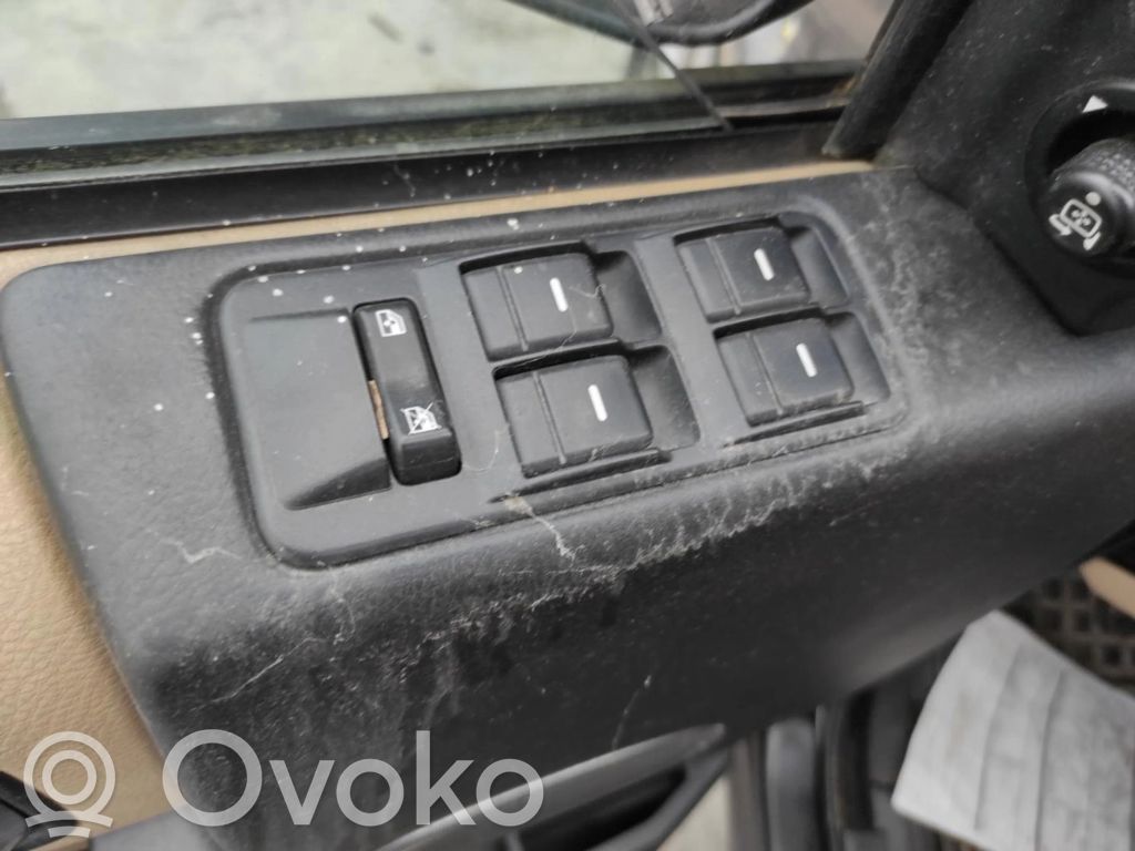 Land Rover Discovery Przyciski szyb 