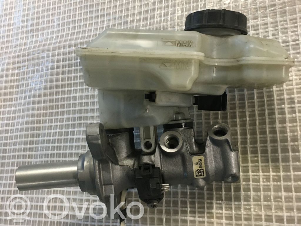 Audi A4 S4 B9 Zbiornik płynu hamulcowego 