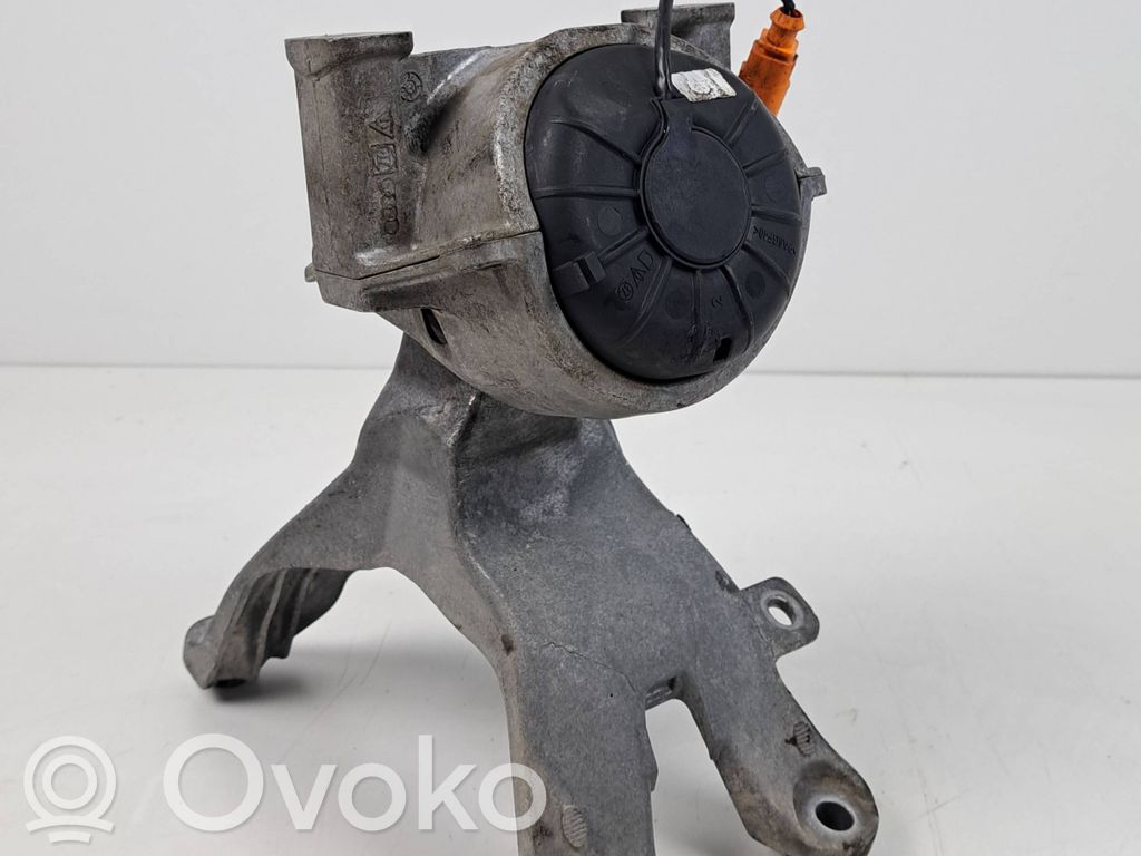 Audi A4 S4 B8 8K Engine mounting bracket 