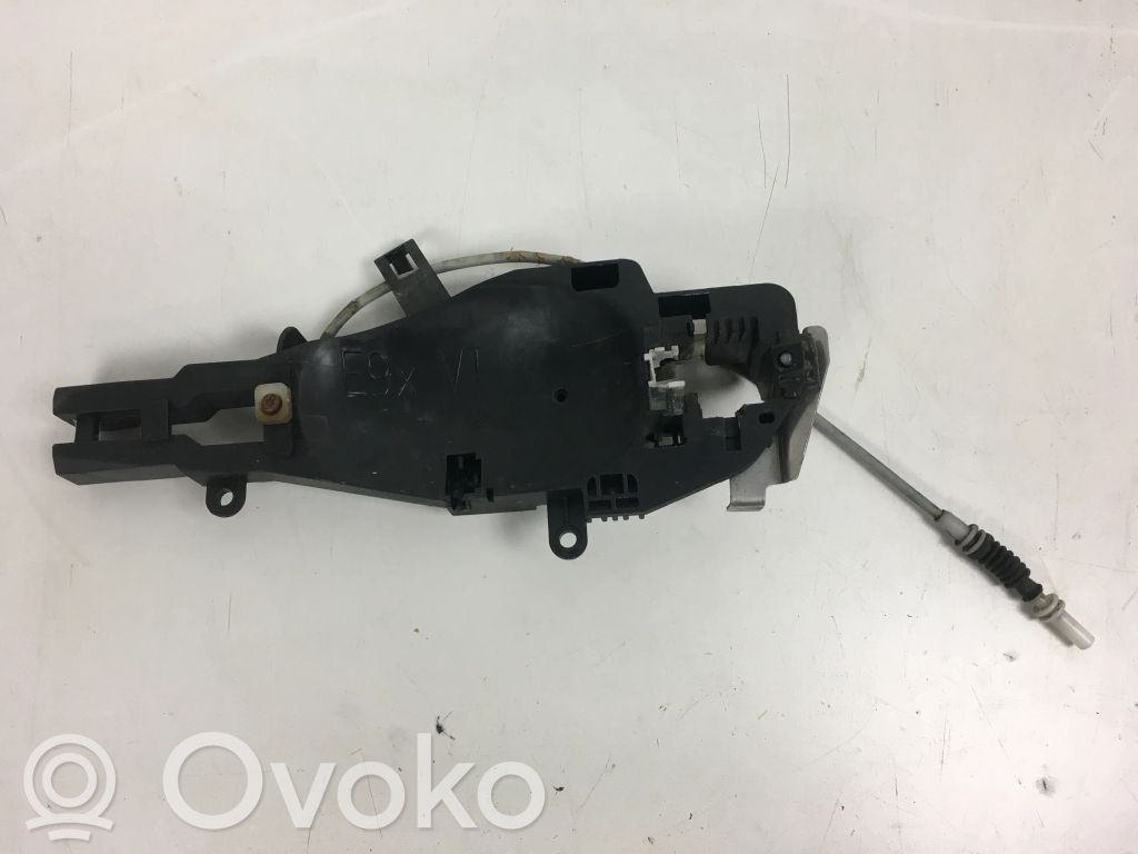 Front door interior handle   E9XVT