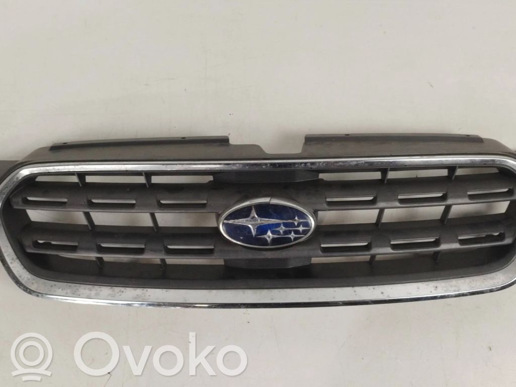 Subaru Outback Etupuskurin ylempi jäähdytinsäleikkö 