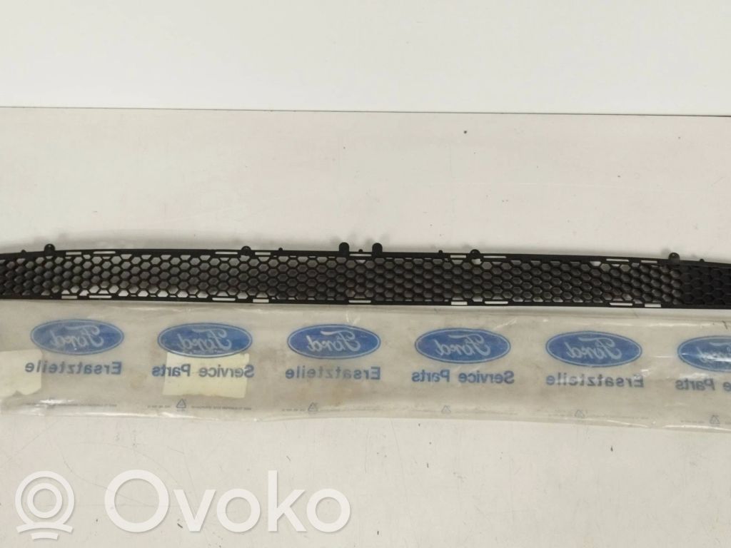 Ford Escort Front bumper lower grill 