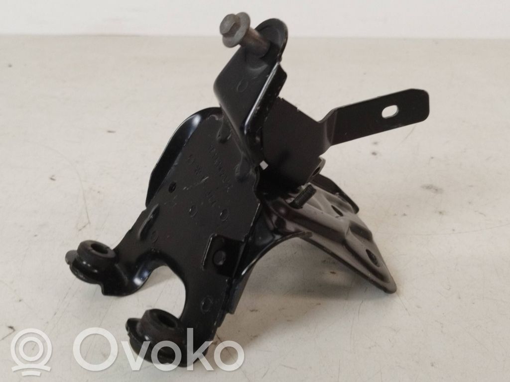Volkswagen Jetta VI ABS pump bracket 
