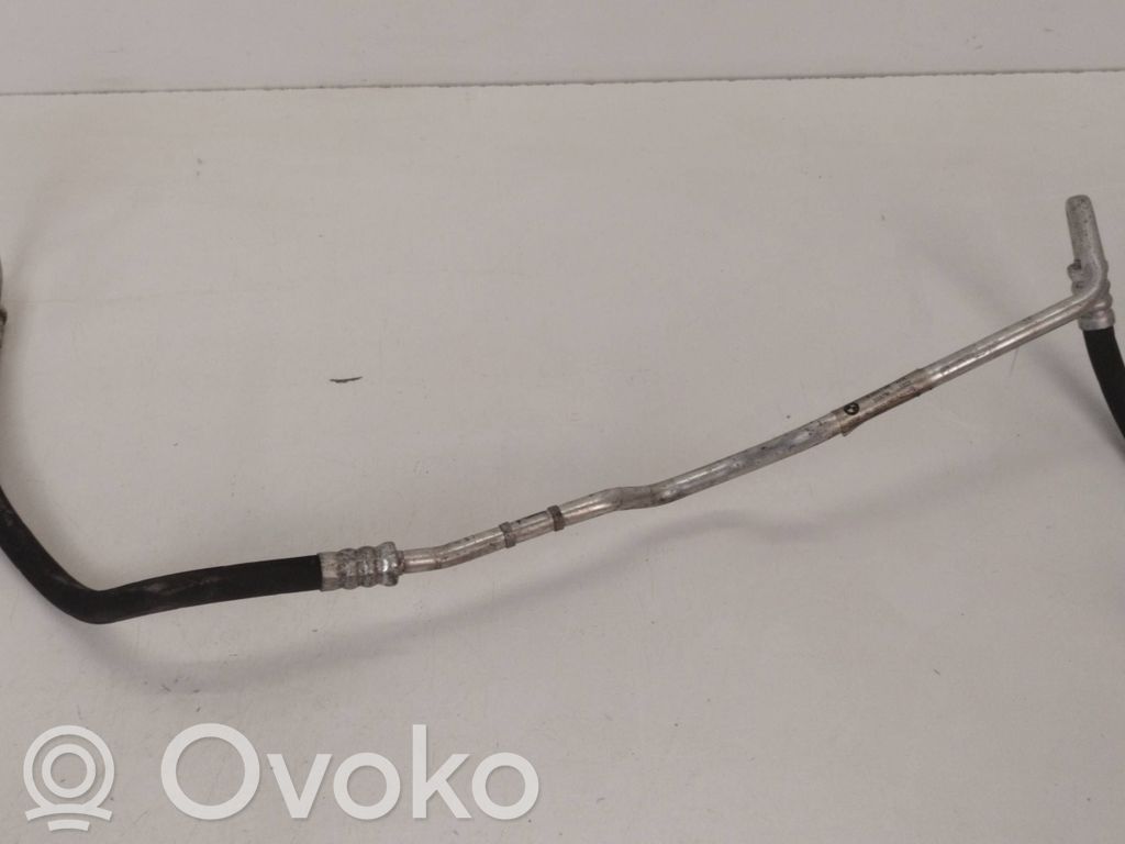 BMW X5 E70 Ilmastointilaitteen putki (A/C) 