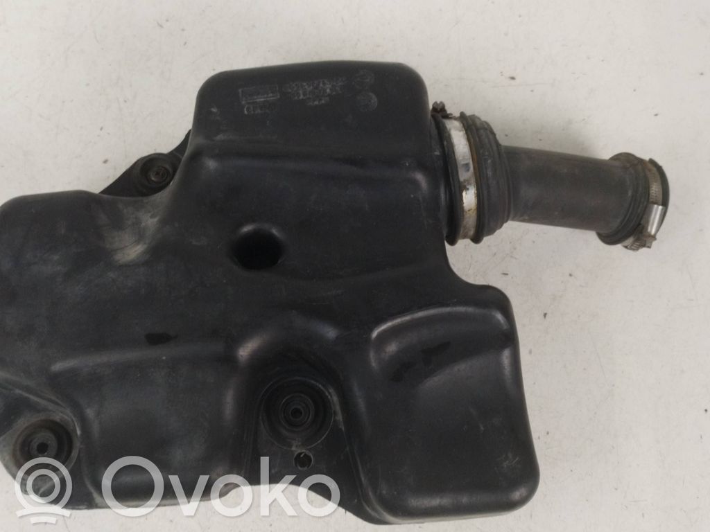 Ford Mondeo MK IV Resonador de admisión 