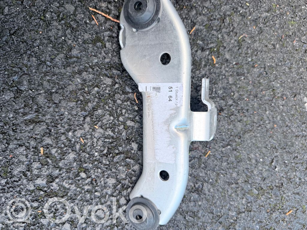 BMW 5 G30 G31 G38 Uchwyt / Mocowanie chłodnicy 