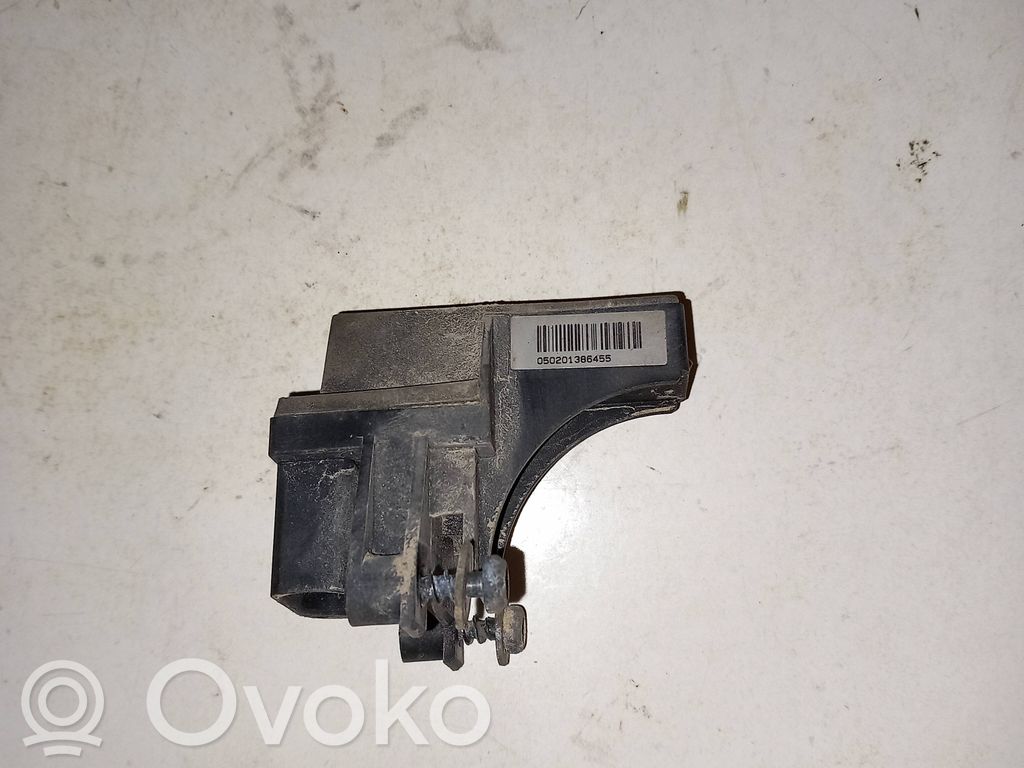 Antenos stiprintuvas   4B0919145AUTS