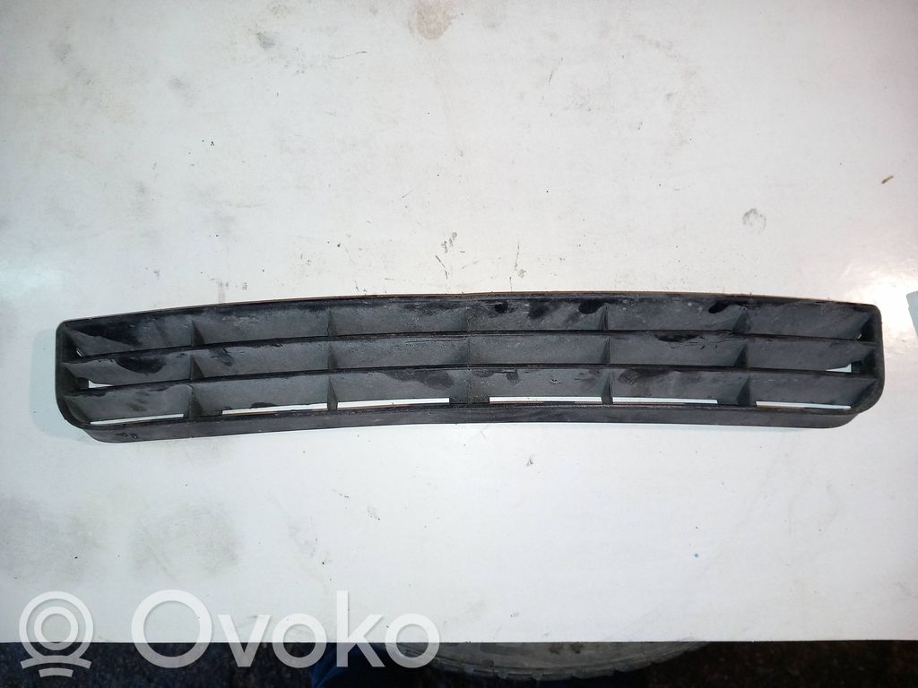 Audi A6 S6 C4 4A Front bumper lower grill 