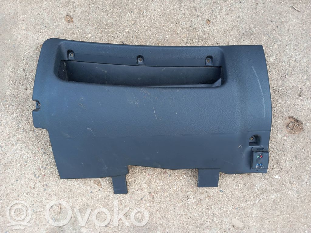 Audi A6 S6 C4 4A Verkleidung Armaturenbrett Cockpit unten 