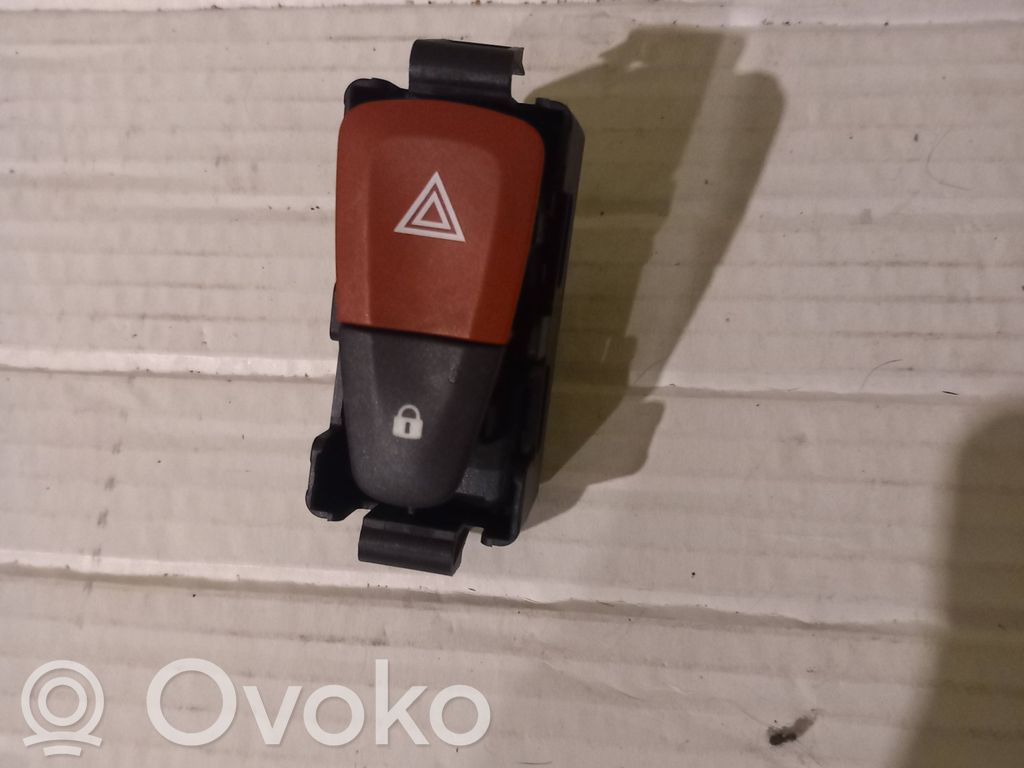 Renault Megane III Przycisk świateł awaryjnych 