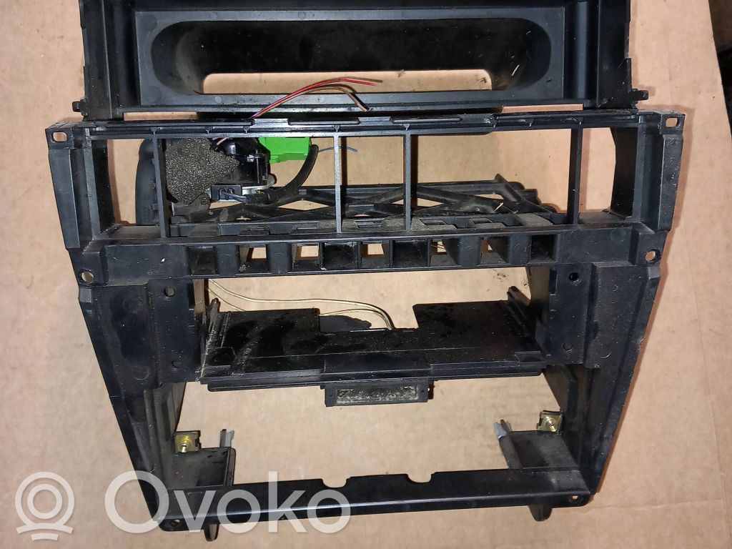 Audi A8 S8 D2 4D Radio/GPS head unit trim 