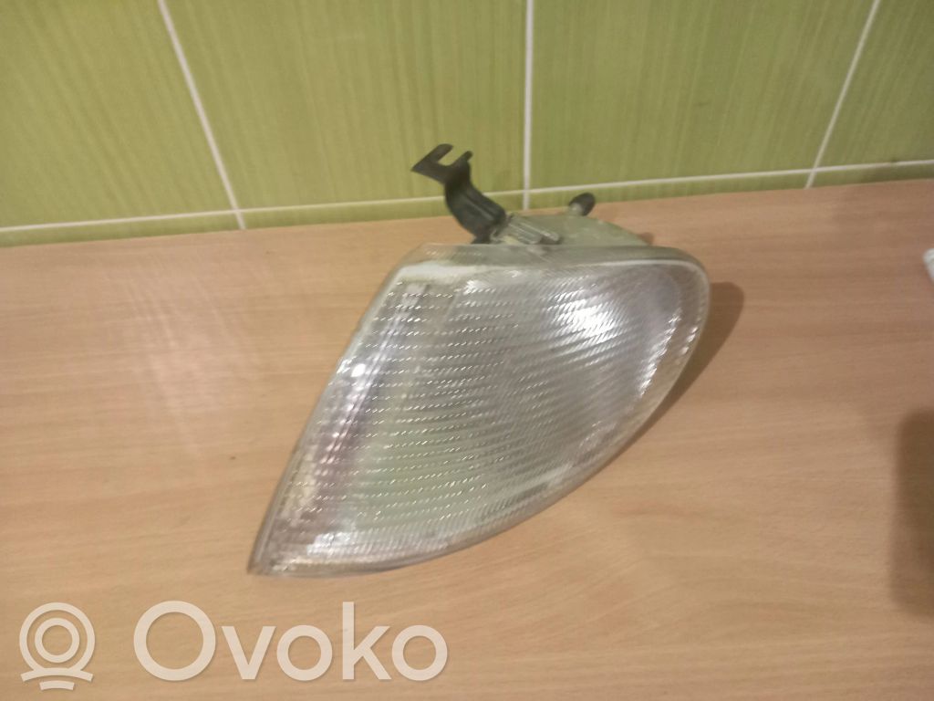 Ford Galaxy Front indicator light 